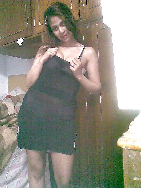 11P Arab sister