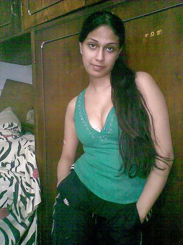 11P Arab sister