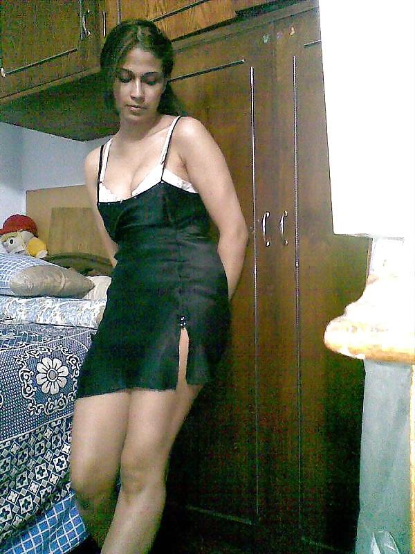 11P Arab sister