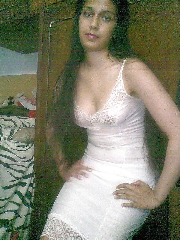 11P Arab sister