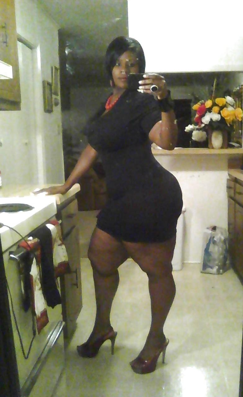 25P Best pear shape ass ever on xhamster