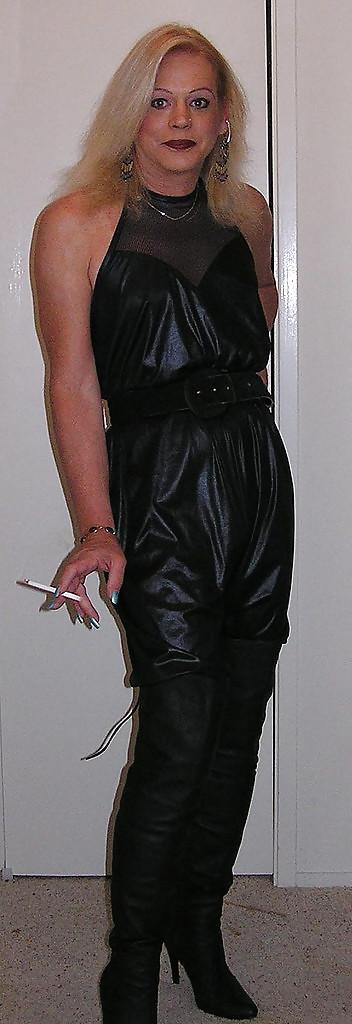 17P Sexy smoking sissy's