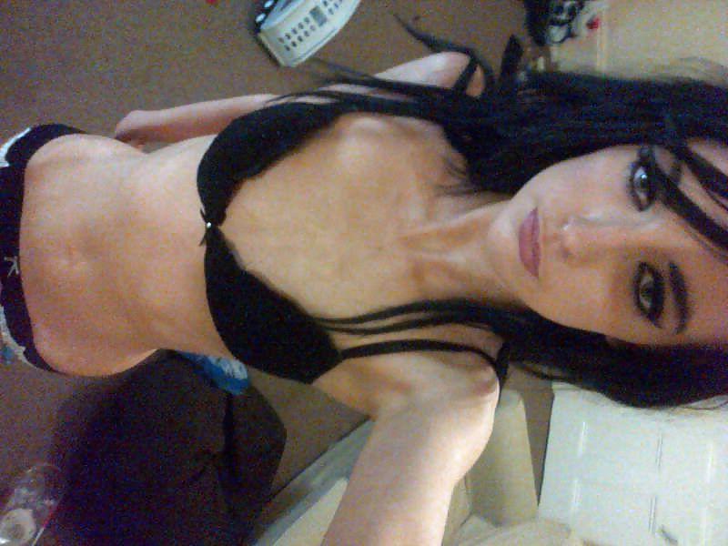 16P My mate sister !! off her macbook pro 
