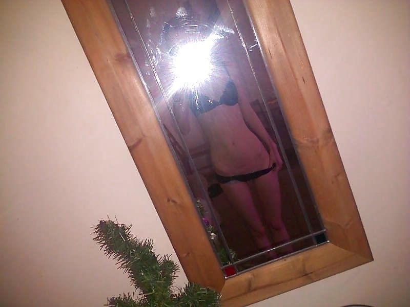 16P My mate sister !! off her macbook pro 