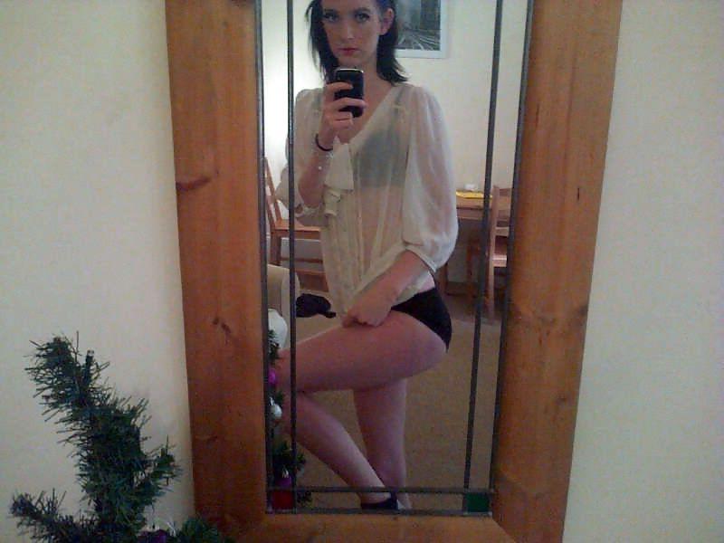 16P My mate sister !! off her macbook pro 