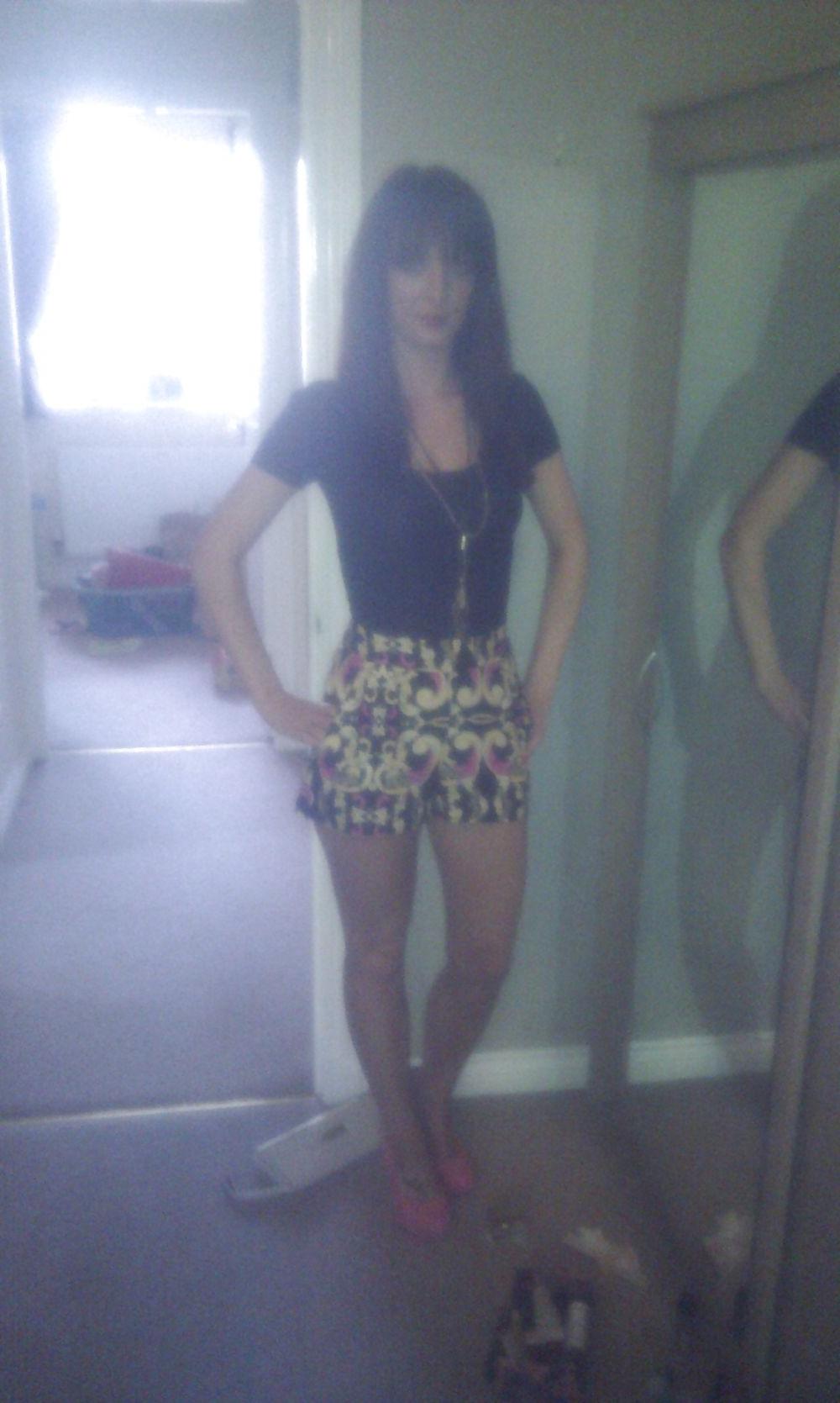 16P My mate sister !! off her macbook pro 