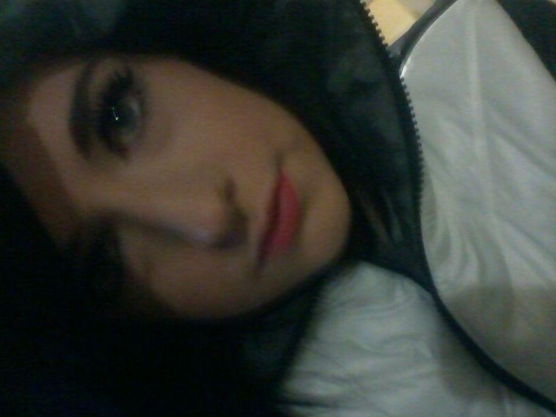 16P My mate sister !! off her macbook pro 