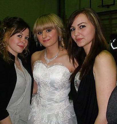 20P Sister and girlfriends