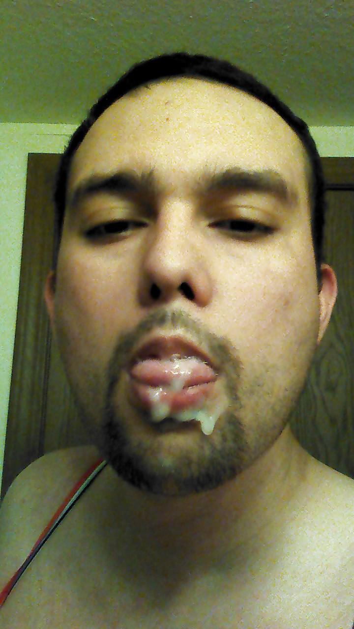 4P Sissy cum facial. dripping cum