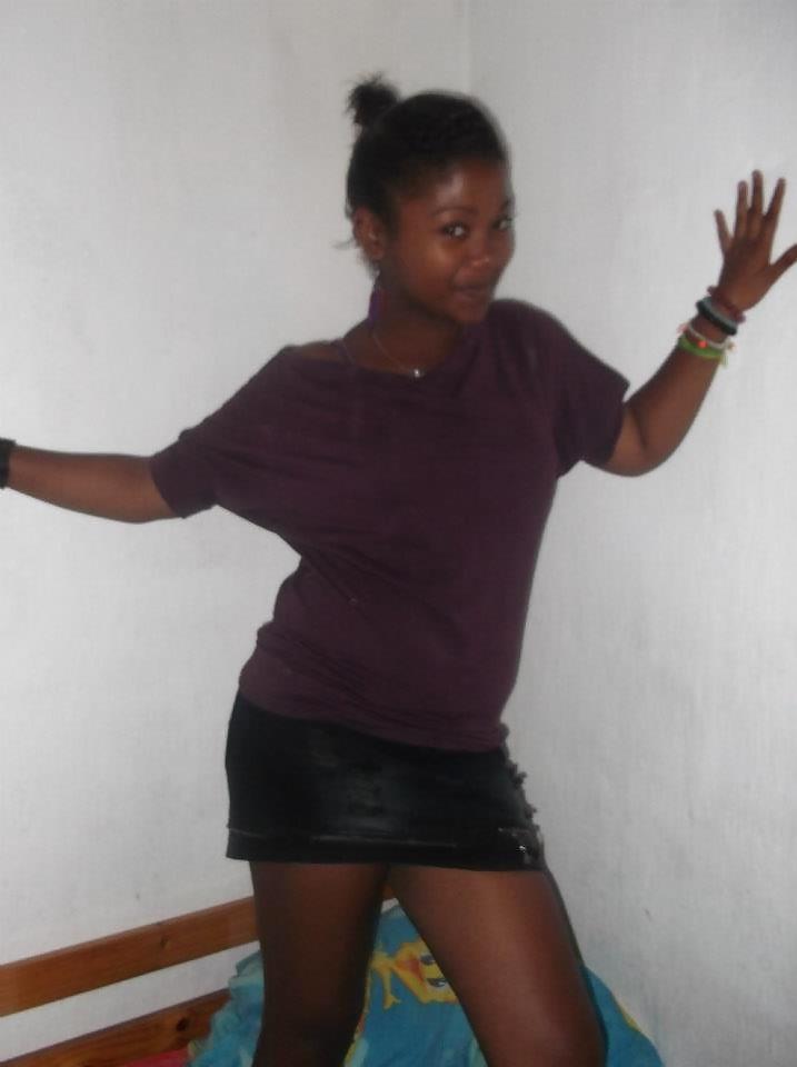 4P Sa soeur - his sister