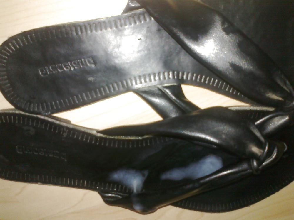 19P Cumming on my sister's sexy thong slippers
