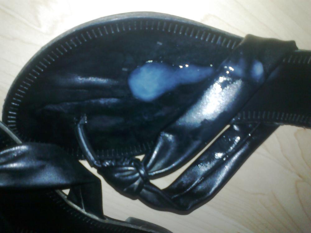19P Cumming on my sister's sexy thong slippers