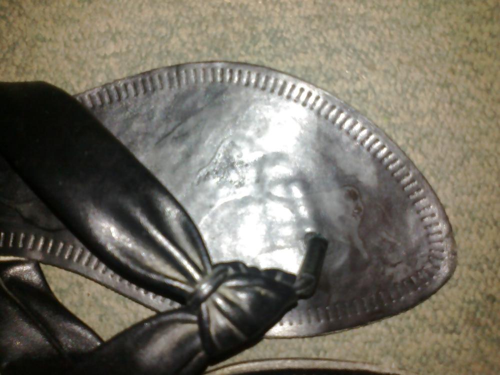 19P Cumming on my sister's sexy thong slippers