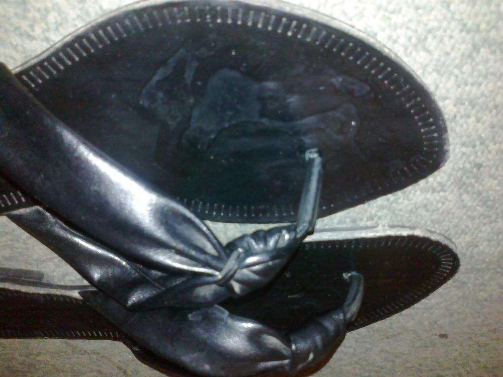 19P Cumming on my sister's sexy thong slippers