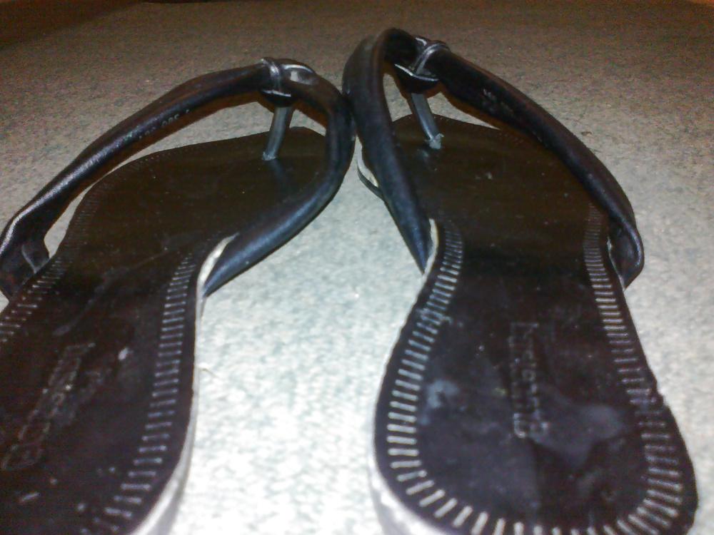 19P Cumming on my sister's sexy thong slippers