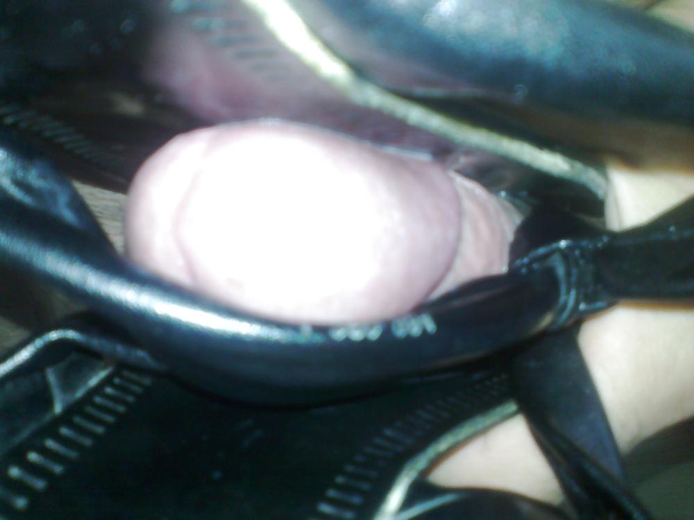 19P Cumming on my sister's sexy thong slippers
