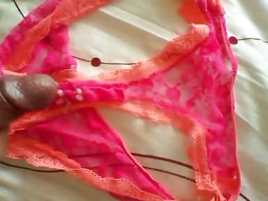 10P Cumming in sister inlaws panties