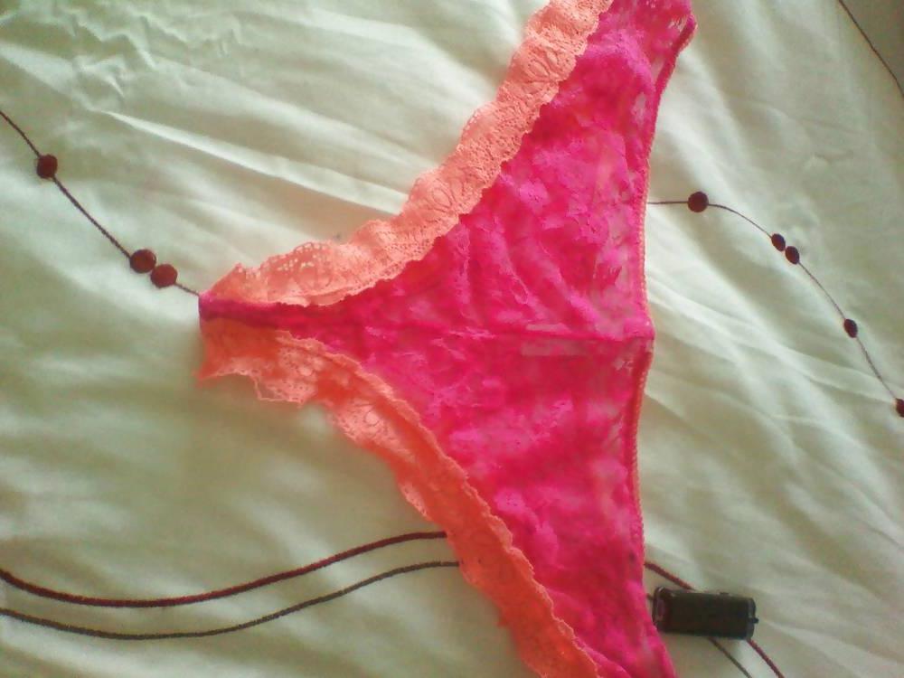 10P Cumming in sister inlaws panties