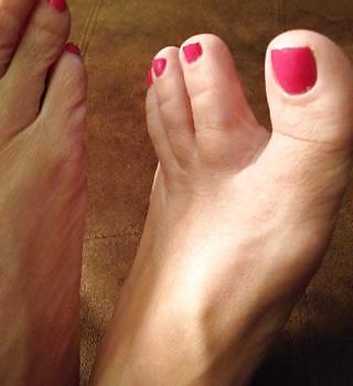 5P More sexy feet and toe shots