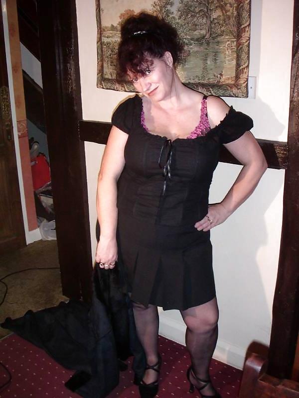 15P Amateur granny with huge tits