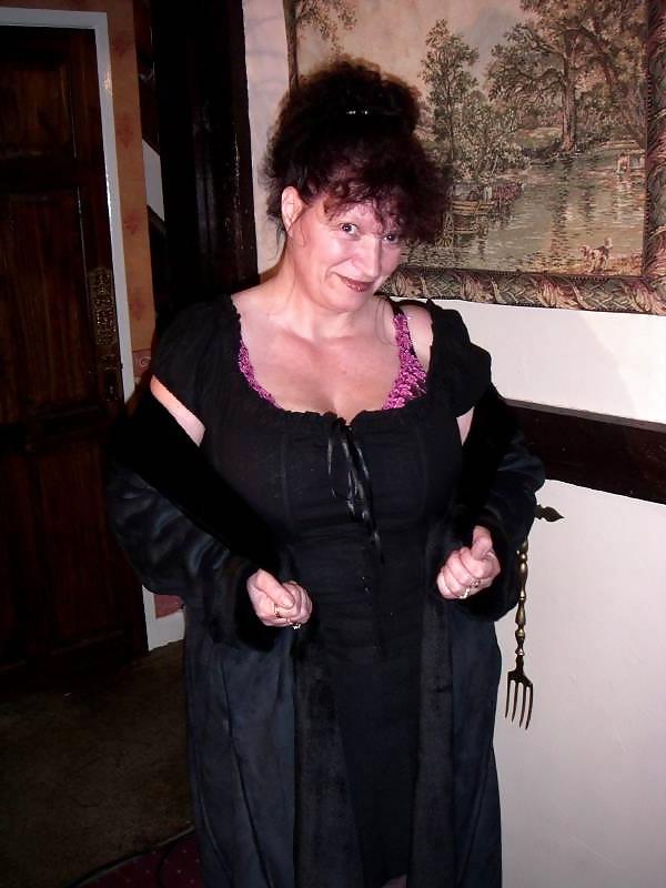 15P Amateur granny with huge tits