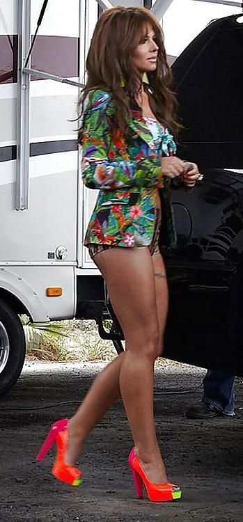 25P Mini skirt  upskirt 