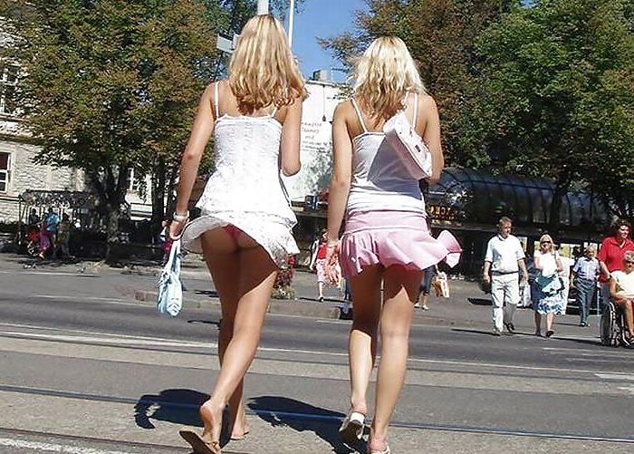 25P Mini skirt  upskirt 