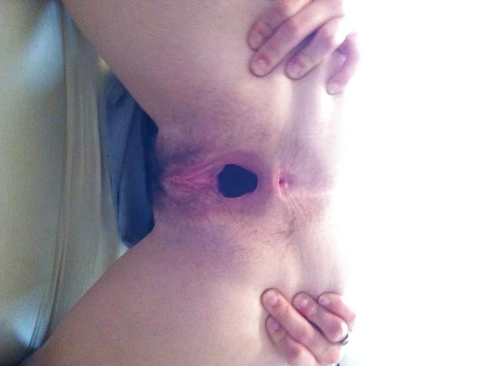 25P Gaping my loose hole with a little cock!
