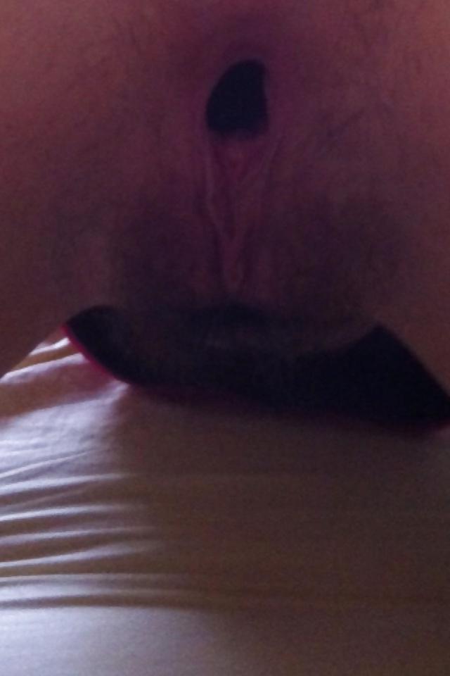25P Gaping my loose hole with a little cock!
