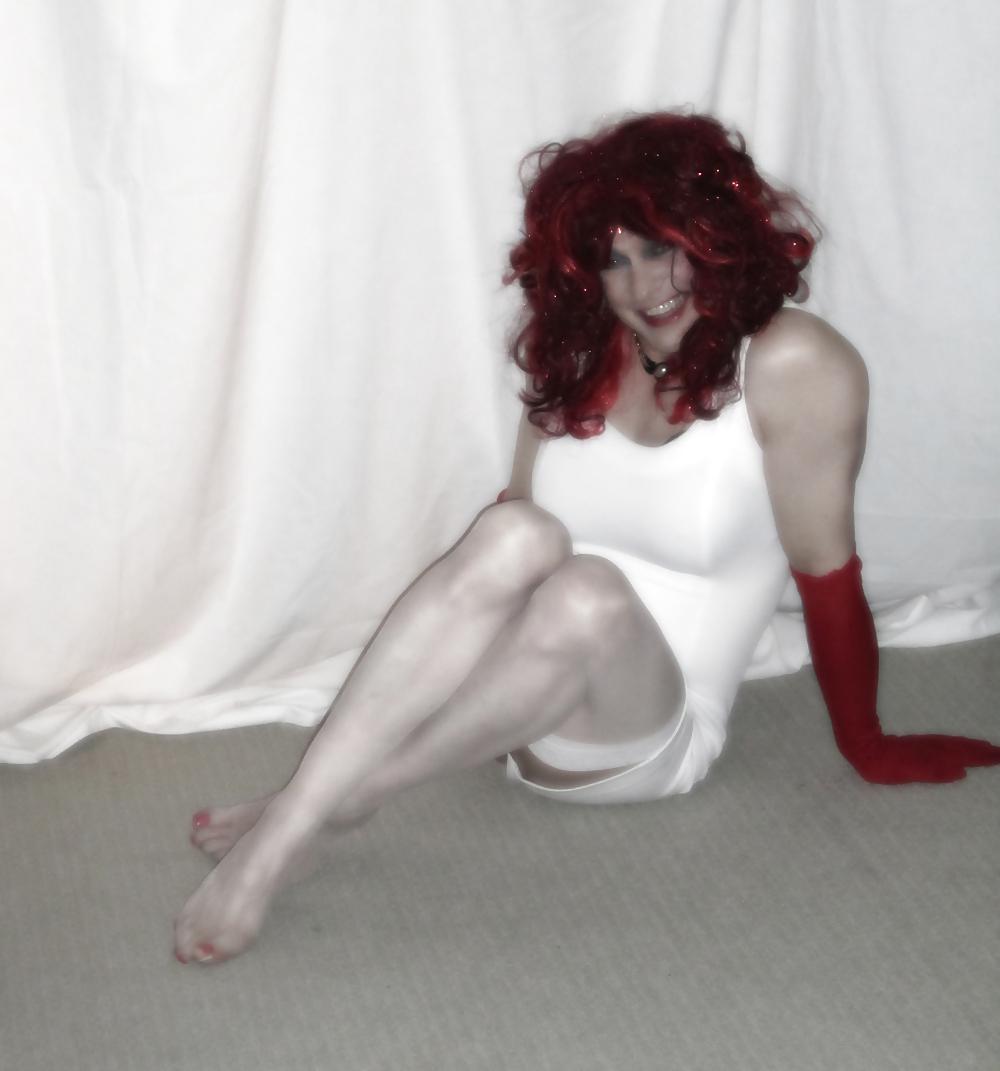 25P Sissy Deanna