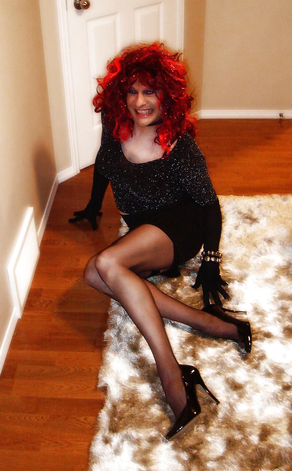 25P Sissy Deanna