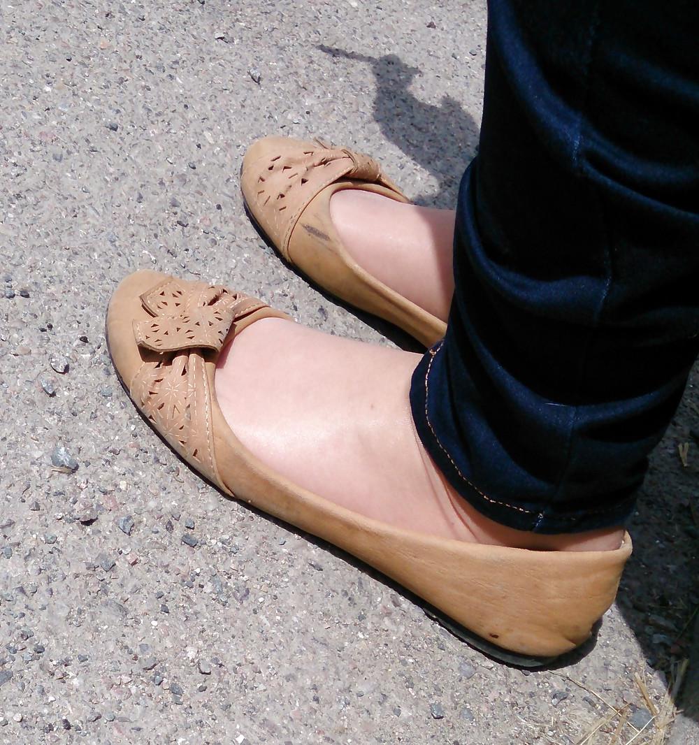 13P Candid teen friend ballerinas flats and nylon socks