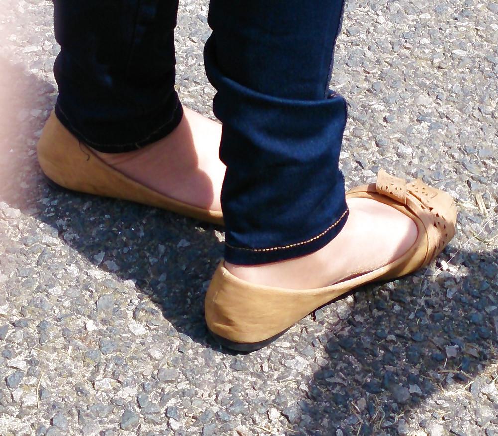 13P Candid teen friend ballerinas flats and nylon socks