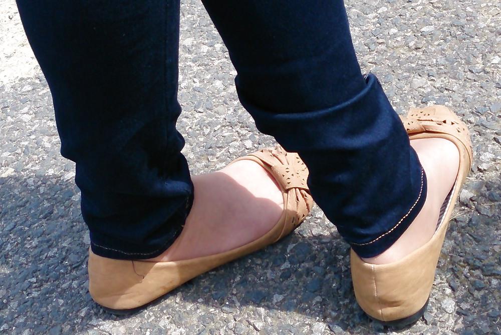 13P Candid teen friend ballerinas flats and nylon socks