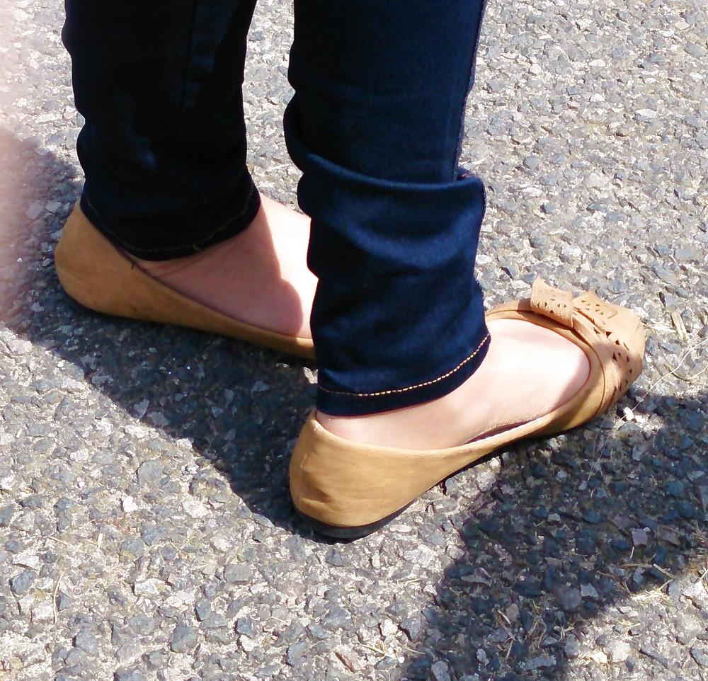 13P Candid teen friend ballerinas flats and nylon socks