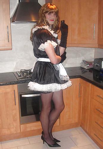 25P Sissy maids