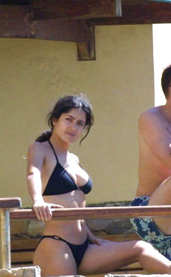 25P Salma Hayek HUGE Wank Gallery 