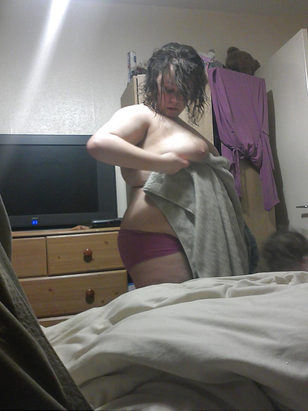 10P Sneaky pics of bbw gf and her sister please comment