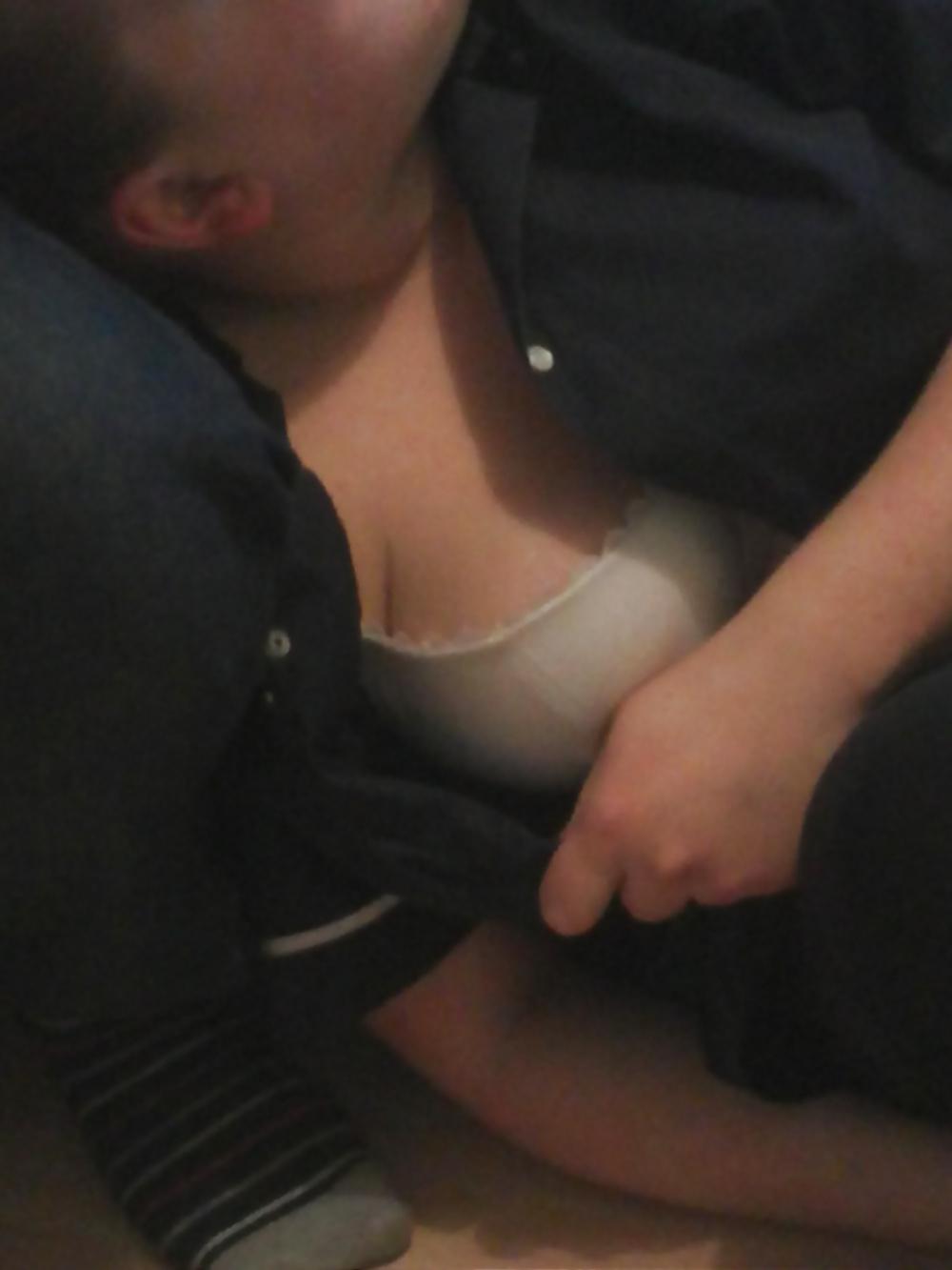 10P Sneaky pics of bbw gf and her sister please comment