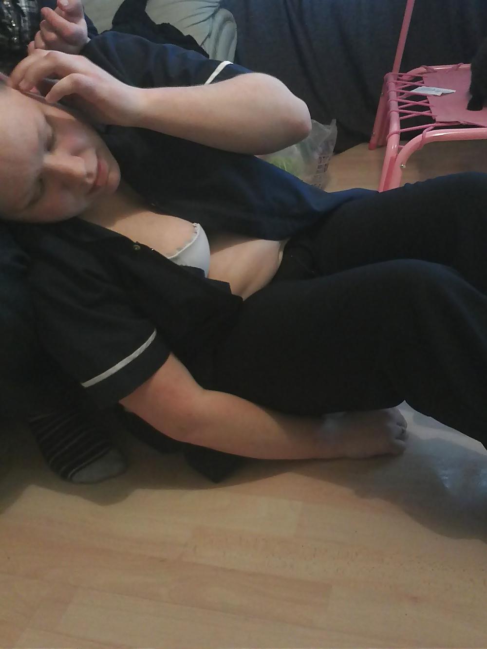 10P Sneaky pics of bbw gf and her sister please comment