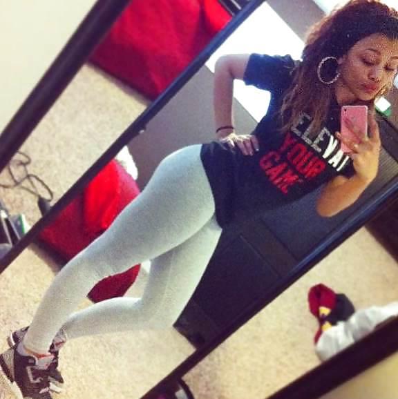 13P Best Amateur Asses of April
