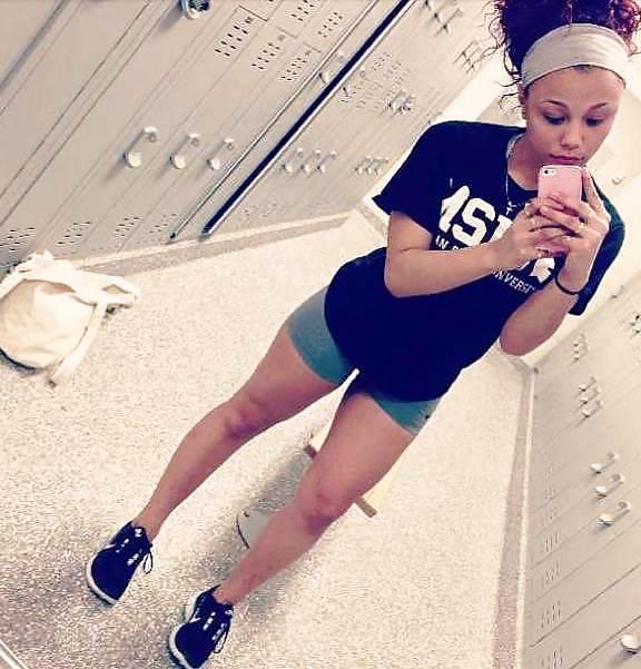 13P Best Amateur Asses of April