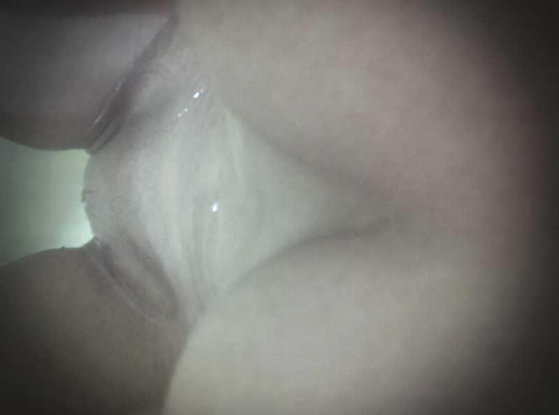 11P Slim Blonde MILF
