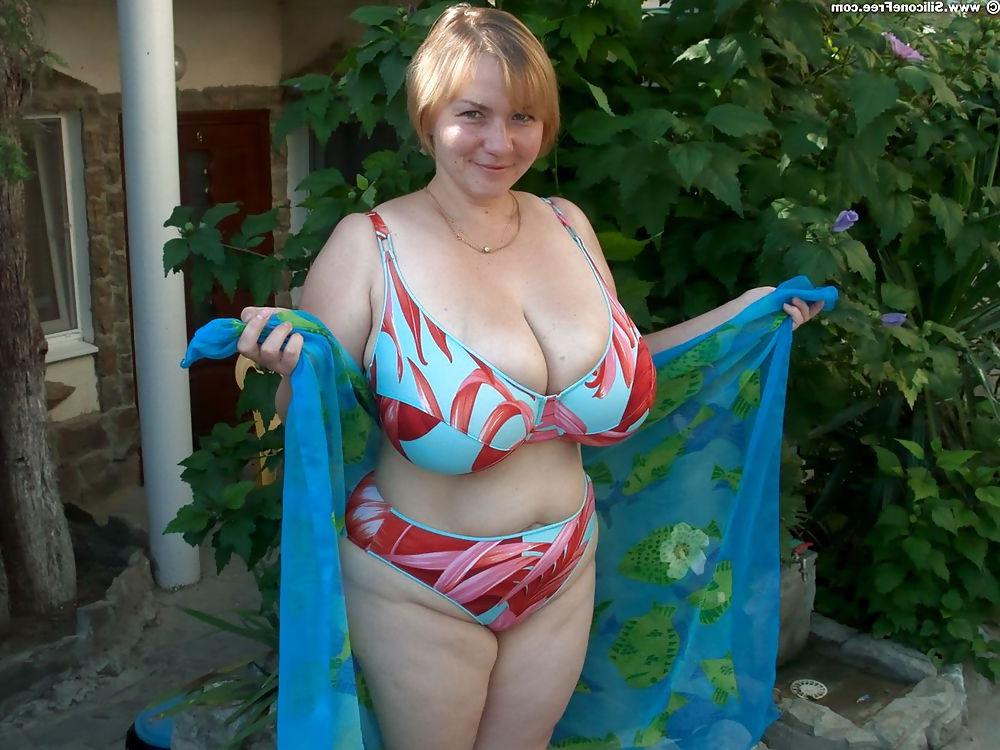 25P Huge natural saggy tits 