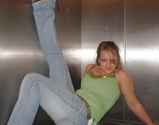 25P Alexis( Ashley's sister) the whore wants action too!