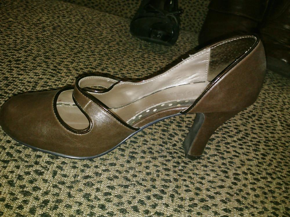 25P Sister In Laws Heels