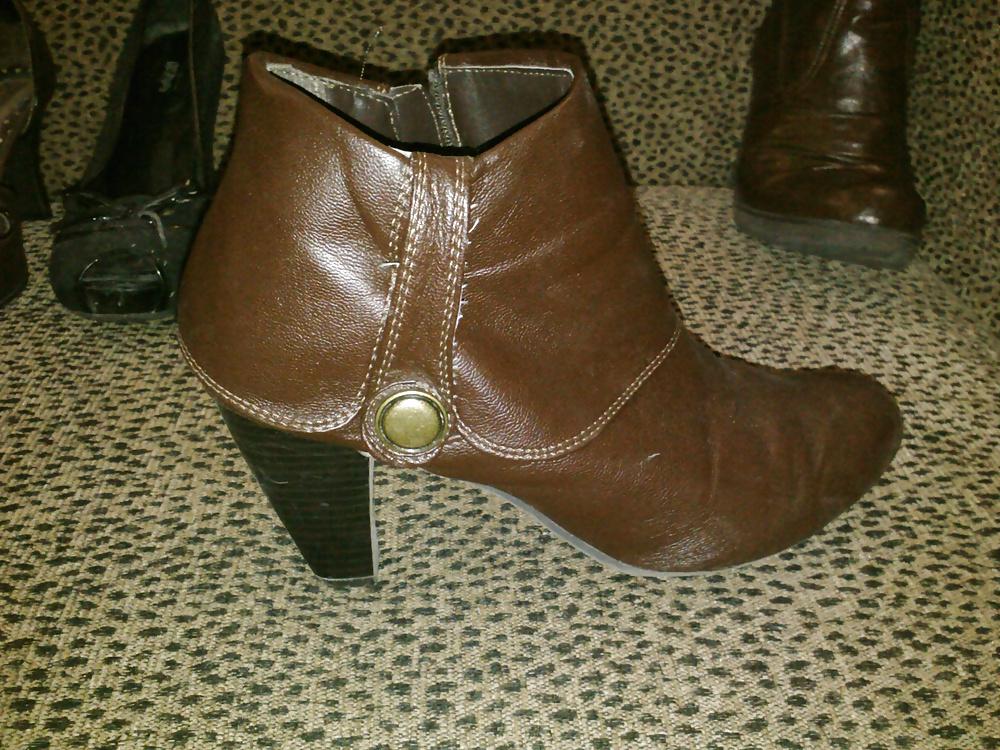 25P Sister In Laws Heels