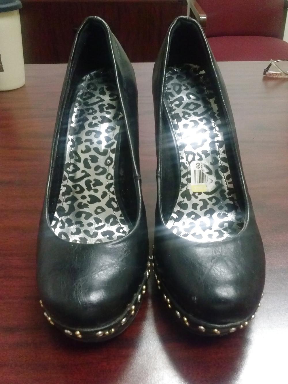 25P Sister In Laws Heels