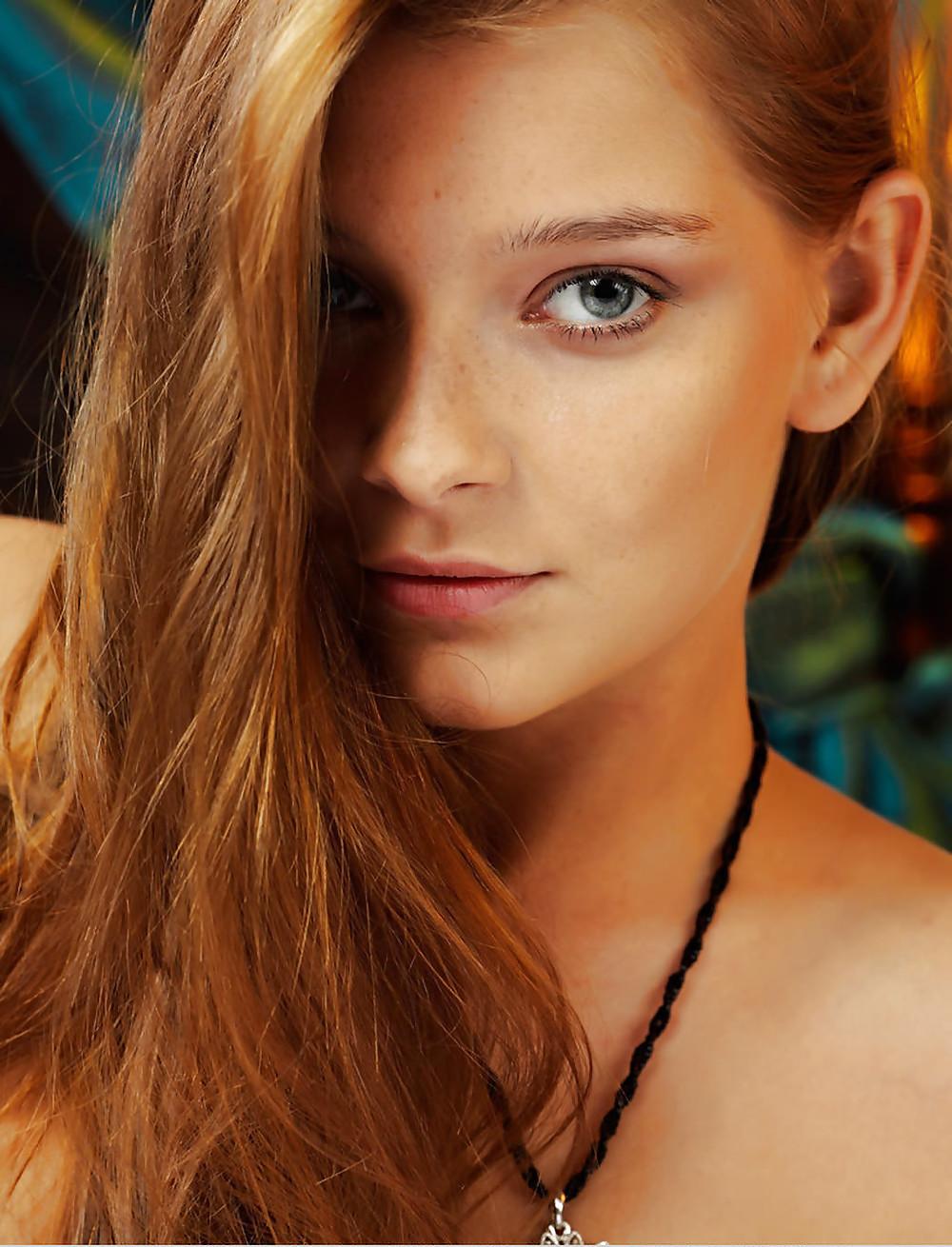18P Cute Slim Teen