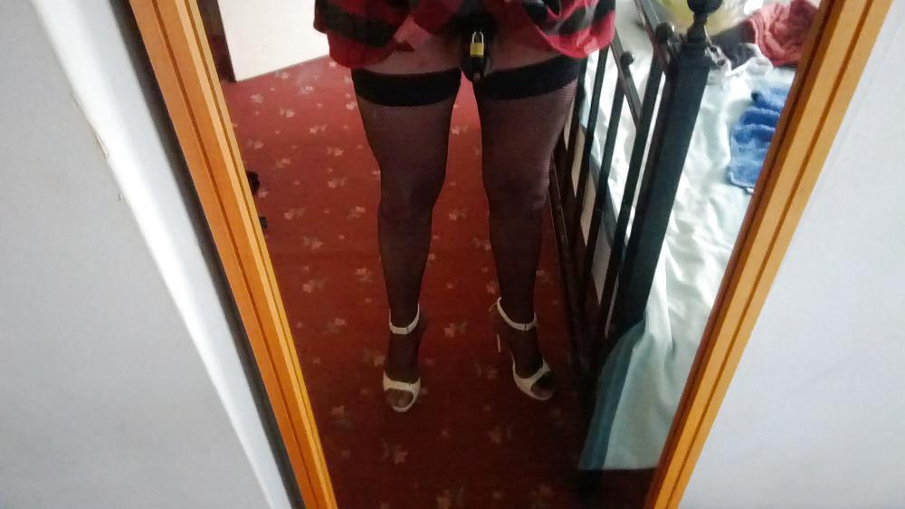 8P Sissy Amber 6